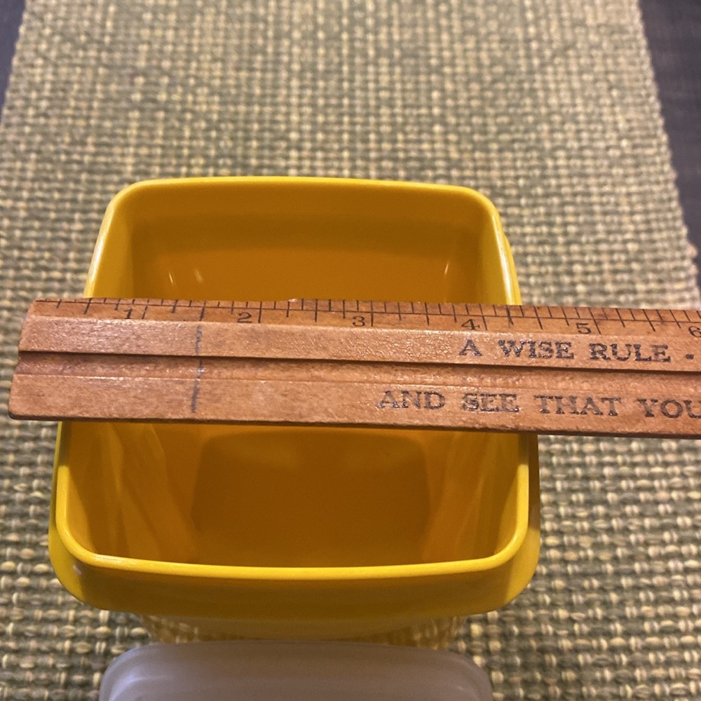 Vintage Tupperware Pickle Keeper-*missing insert* - Picture 6 of 7
